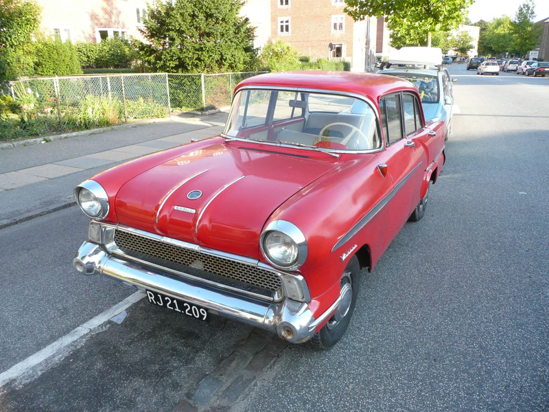 Illustration for article titled Vauxhall Victor, Ford Zodiac, Citroën DS